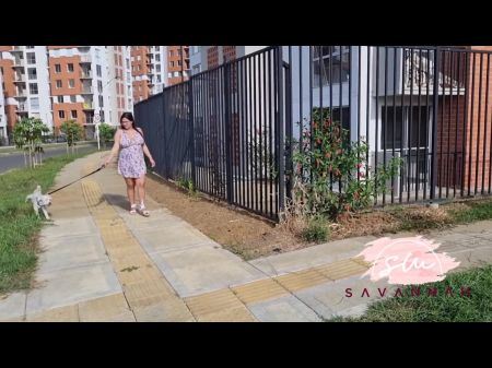 embarazada tiene sexo rápido con su vecina en las escaleras de su edificio 
