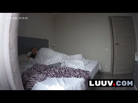 luuv。年轻夫妇 kareflore 和 abbadon 之间的早晨性爱俄语 