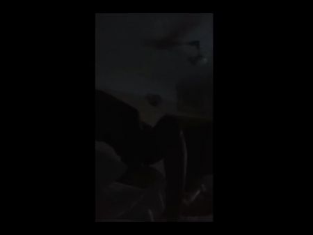 我在酒店里狠狠地操了我的女朋友。 
