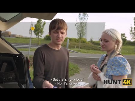 hunt4k. Blondine hat ihren Freund betrogen und auf dem Rücksitz einen riesigen Schwanz gelutscht 