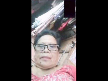 My 62 Year Elderly Filipina Grannie Leman Presents Her Poon Pt1 .