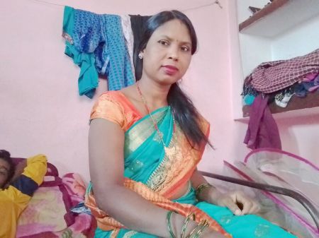 Apni Patni Ko Raat Mein Putla Ka Khoon Pahla Raat Ko Maje Se