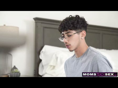 Stepmother Knows What Boys Think About - S19:e10