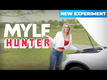 Huge-chested Mummy With Cock-squeezing Muff Mandy Rhea Gets Pulverized After A Stranger Immovable Her Car -