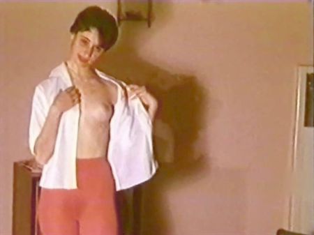 Vintage Hairy Cutie In Red Pantyhose Does Erotic Dance
