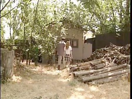 Nmln Ultra-cute Daughter Fucks With Father In His Shed !