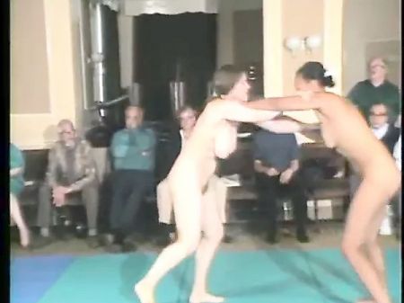 Black Vs Milky Nude Grappling