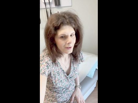 Fingering Myself At The Doctor’s In A Good Summer Sundress