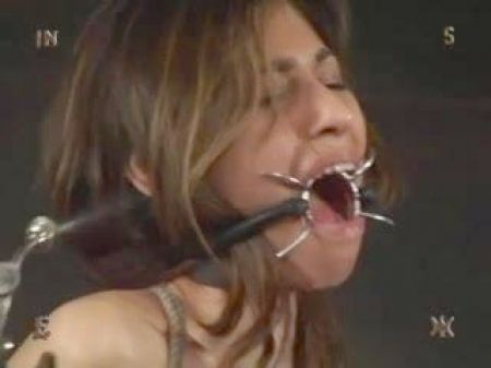 Bdsm - Slender Tart Railing On Sybian By Cezar73