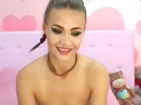 Damsel With Beautifull Eyes Fellating Pink Fake Penis Dtd