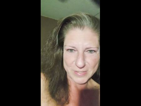 A Bedtime Story From The Sexiest American Milf Masturbating Herself To Sleep