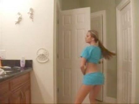 Fair Haired Dance A Undress - Taunt For His Boyfriend