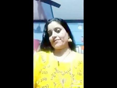 Facebookhot , Aunty Hema Shows Her Unsheathed Bod In Facebook Call