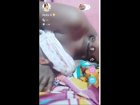 Anita Ji Displaying Her Figure On Tango Live