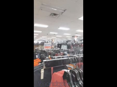 Jaw-dropping Tat Pawg Nude Dances Culo Naked In Store