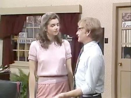 Bizarre Canada , Shoe Store