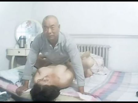 Amateur Chinese Grandma And Grandfather Homemade Romp