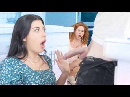 Freak Vacation Host Spies On The Guest Duo While The Chick Deep Throats Her Bf