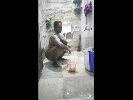 tamil home maid bathing part 1