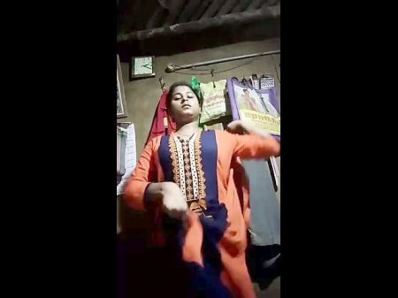 Hindu Ladkiya Selfie Banate Hue Fun Bags Desi Hindu Ladki