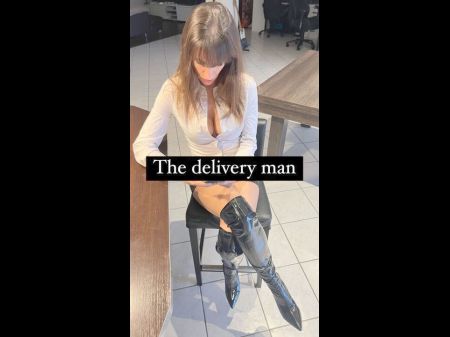 Lety Howl Gets Screwed By The Delivery Man In The Kitchen