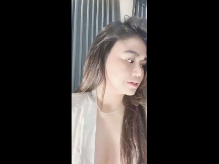 Colmek Pake Faux-cock Sampe Muncrat