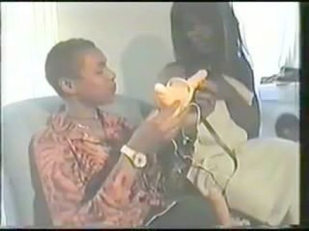 Ebony Housewife .