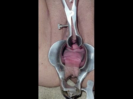 Buttplug Opening Her Peehole