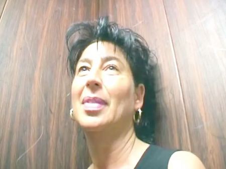 Senior German Chick Munching Cum In The Dungeon Space