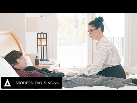 Modern - Day Sins - Caring Cougar Lecturer Dana Vespoli Gives A Helping Hand To Injured Student