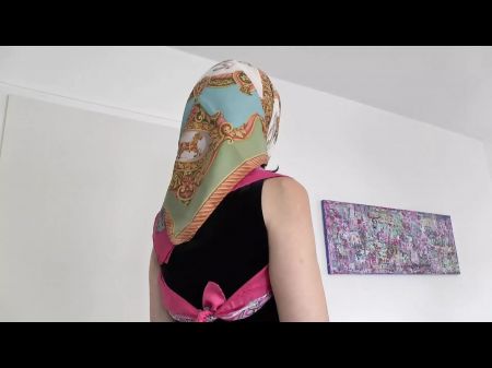 Amazing Silk Headscarf Fashion Show Clip