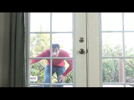 Youthfull Towheaded Cheerleader Likes To Give Head Yam-sized Penis Before Getting A Harsh Drill