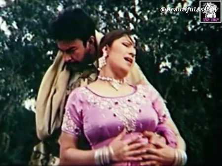 Paki Cinema - Saima Khan Superb Mujra