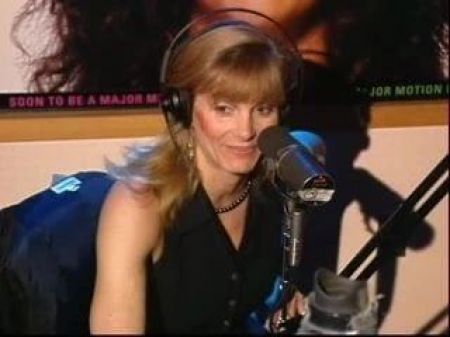Howard Stern Kisses & Fondles Gretchen Becker’s (actress) Donk .