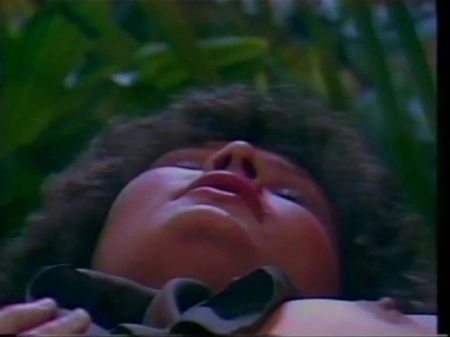 Desiree Cousteau & Chris Cassidy - Se372 - Luscious Desiree