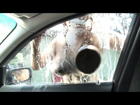 Milf Mit Riesen Titten Kann Miete Nicht Bezahlen Und Bietet Ihre Coochie Zum Ficken An