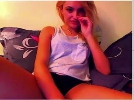 Desperate To Pee Cam