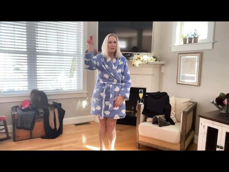 65 Yr Elder , Grandma Demonstrates Her Crimson G-string On Youtube