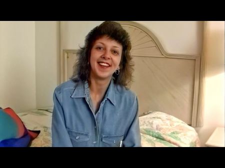 Ben Dover Meets Housewife Darcy Who Attempts Assfuck