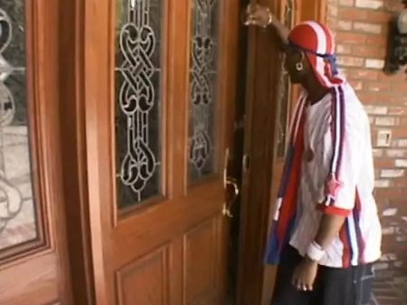 Charming French Tramps Sharing Large Black Schlong In Threesome