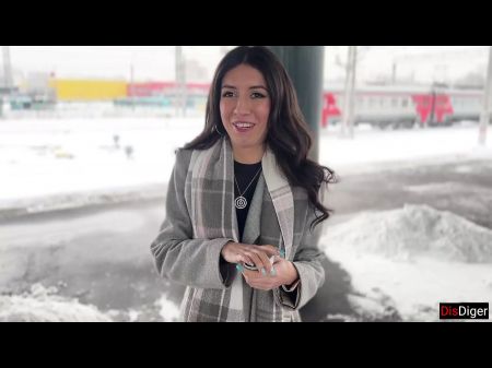 Suggested A Doll From The Station To Go Through A Casting Right On A Audience Instruct