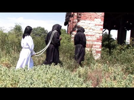 Inquisitions Smacking For The Witch !