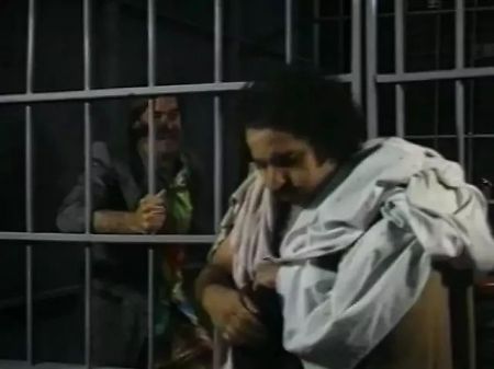Blonde Super-bitch Banged In Prison Cell